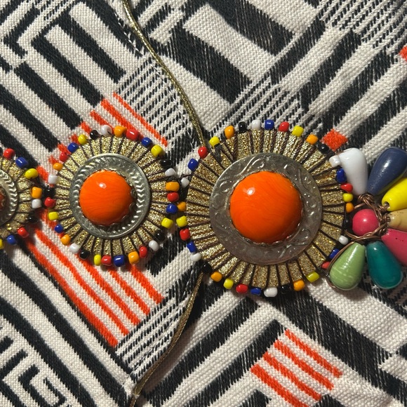 Steve Madden Black and White Geometric Purse  with Orange Accents - Picture 5 of 11